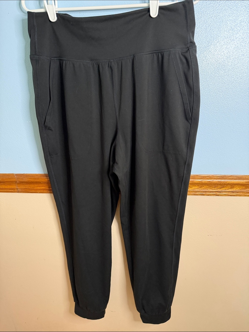 DSG Women’s High-Waisted Black Joggers L - Like New